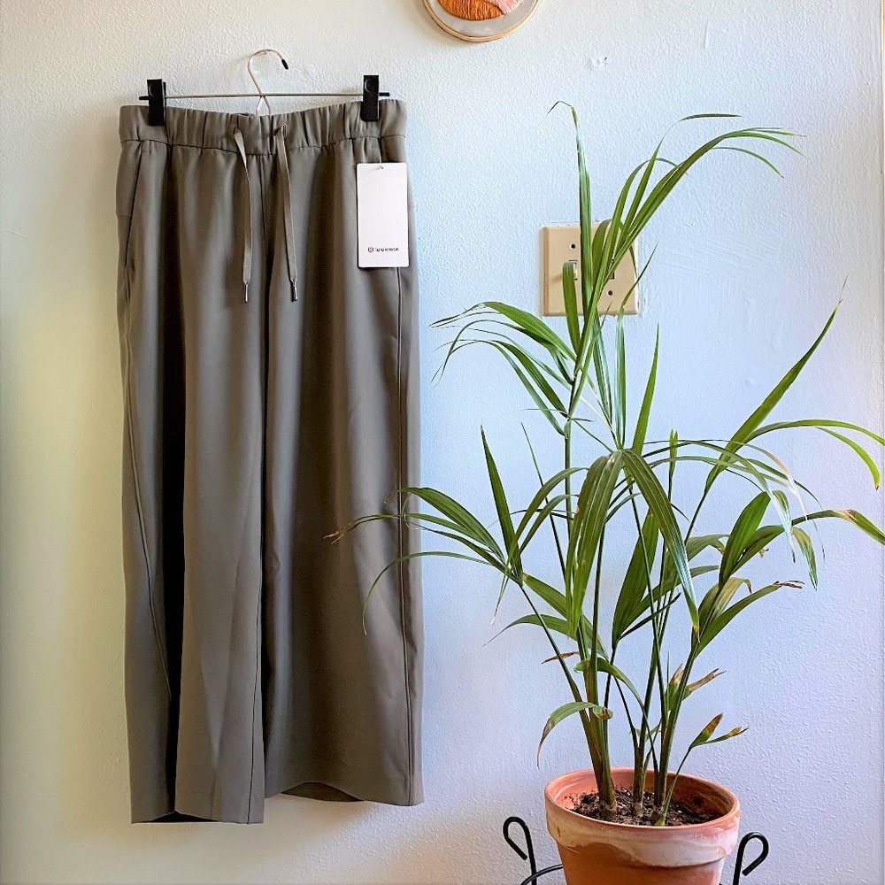 lululemon: ON THE FLY WIDE-LEG 7/8 PANT *WOVEN
